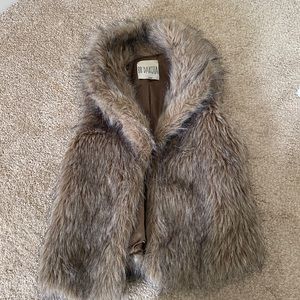 Bb Dakota fur vest new without tags